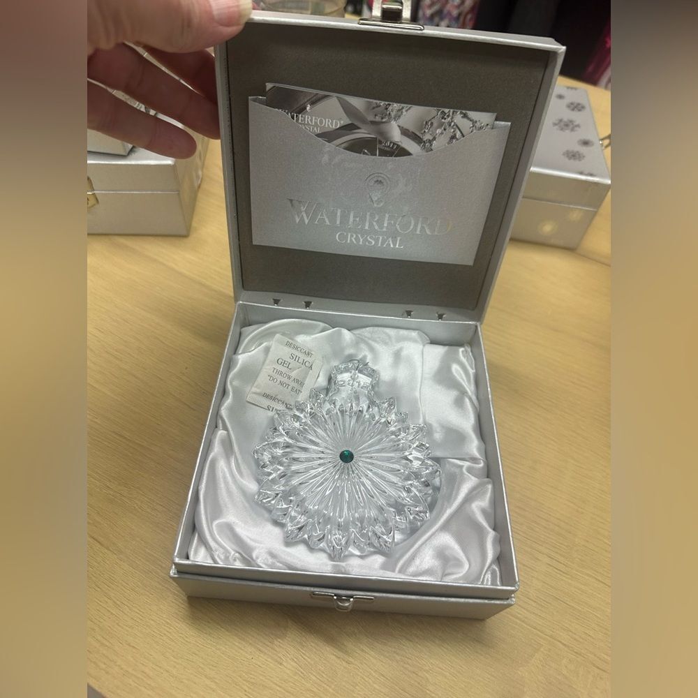 Waterford Crystal Snowflake Wishes Series Ornament Lavender Serenity 2012 EUC